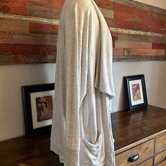 Athleta light grey stretch cardigan - Picture 3 of 6